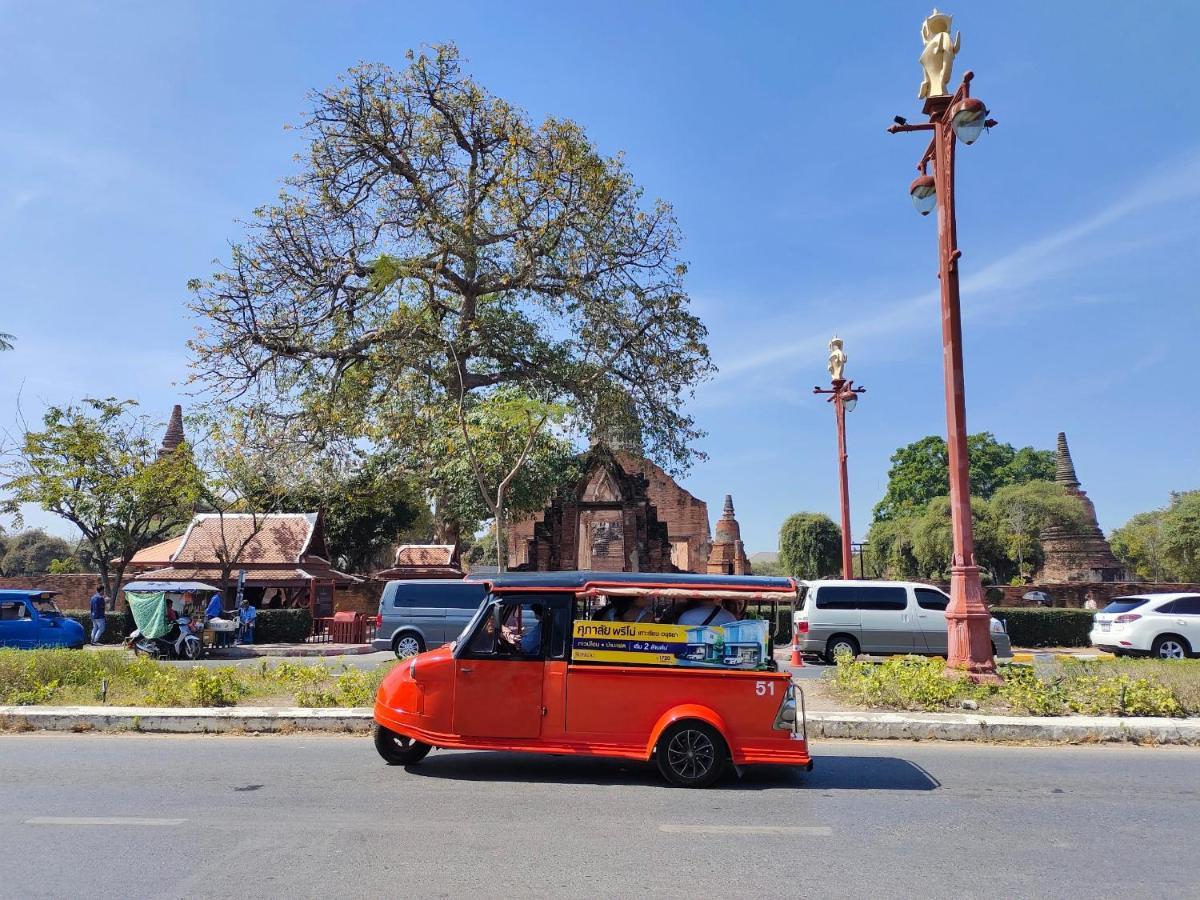 A Pousada Baan Mee Suk Ayutthaya Exterior foto