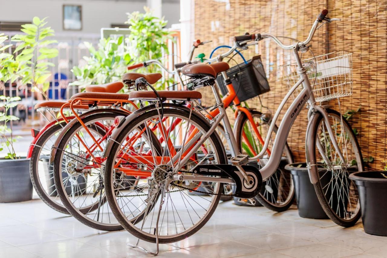 A Pousada Baan Mee Suk Ayutthaya Exterior foto