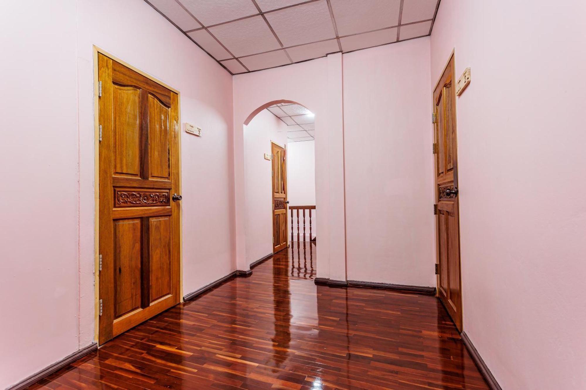 A Pousada Baan Mee Suk Ayutthaya Exterior foto